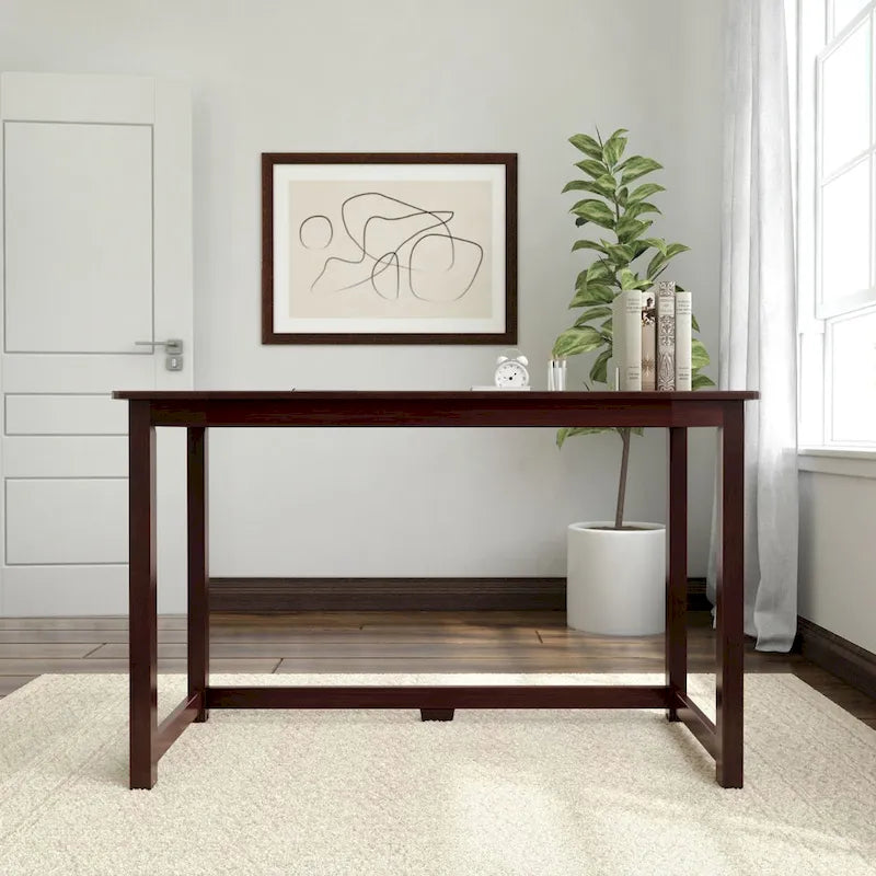 Moderner minimalistischer Schreibtisch mit Beinen aus Massivholz für zu Hause