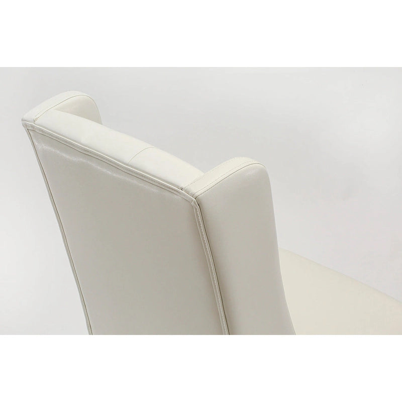Elegante sedia da pranzo imbottita con bottoni capitonné e bordino decorativo con borchie